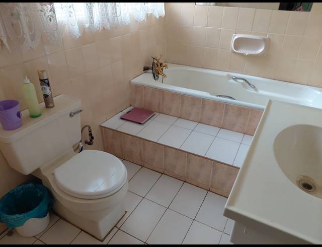 2HA SMALLHOLDING FOR SALE IN ROODEKOPJES AH
